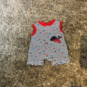 Quacker Jack‎ crab and whale outfit